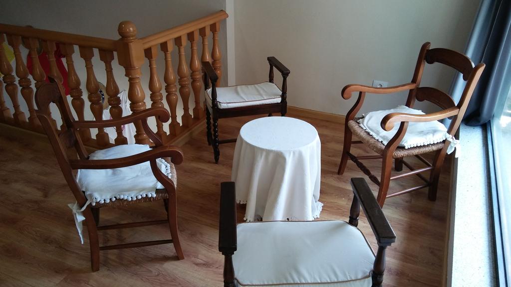 Alma Del Camino - Rooms & Albergue Sarria Exterior photo