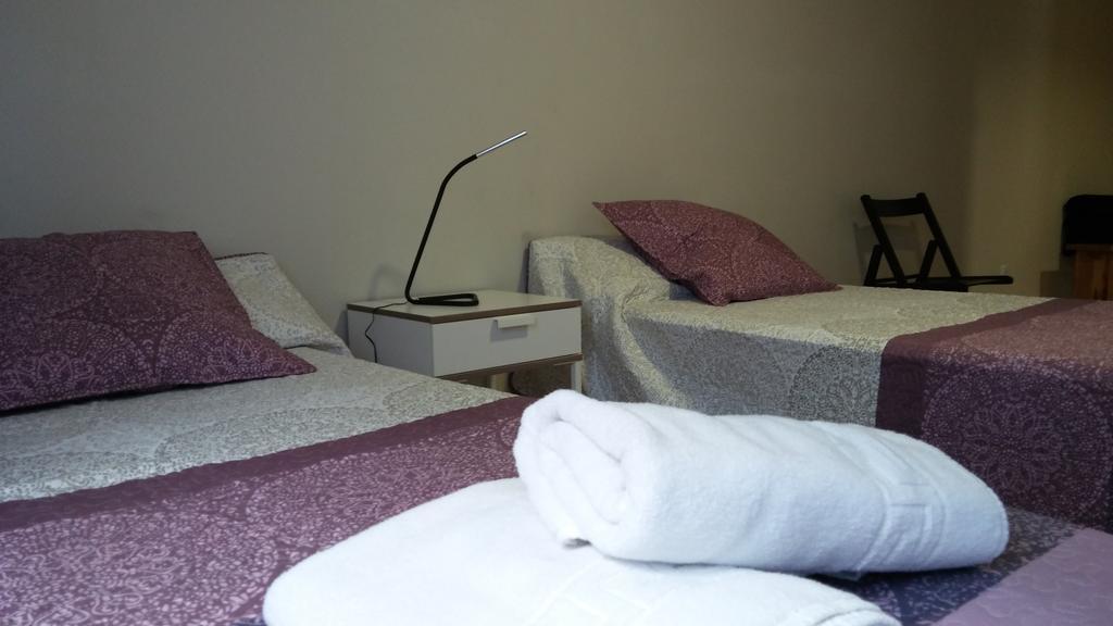 Alma Del Camino - Rooms & Albergue Sarria Exterior photo