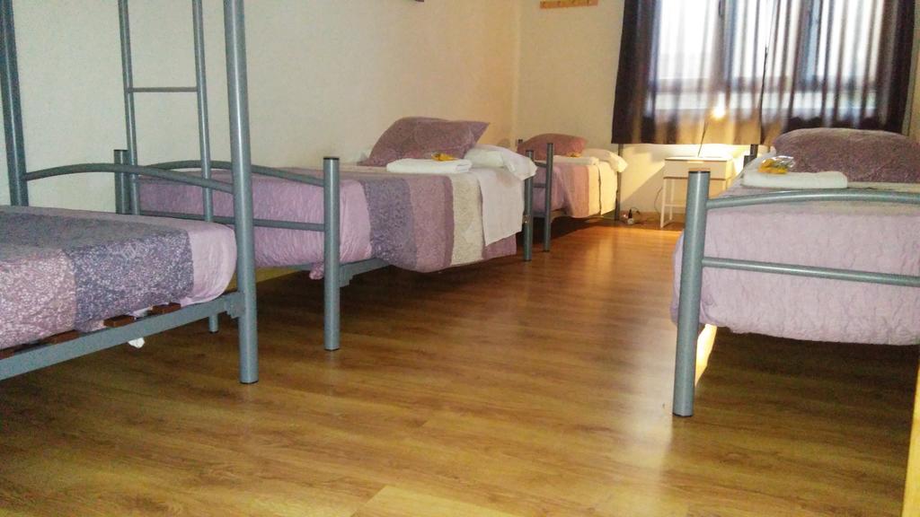 Alma Del Camino - Rooms & Albergue Sarria Exterior photo