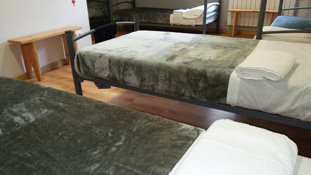 Alma Del Camino - Rooms & Albergue Sarria Exterior photo