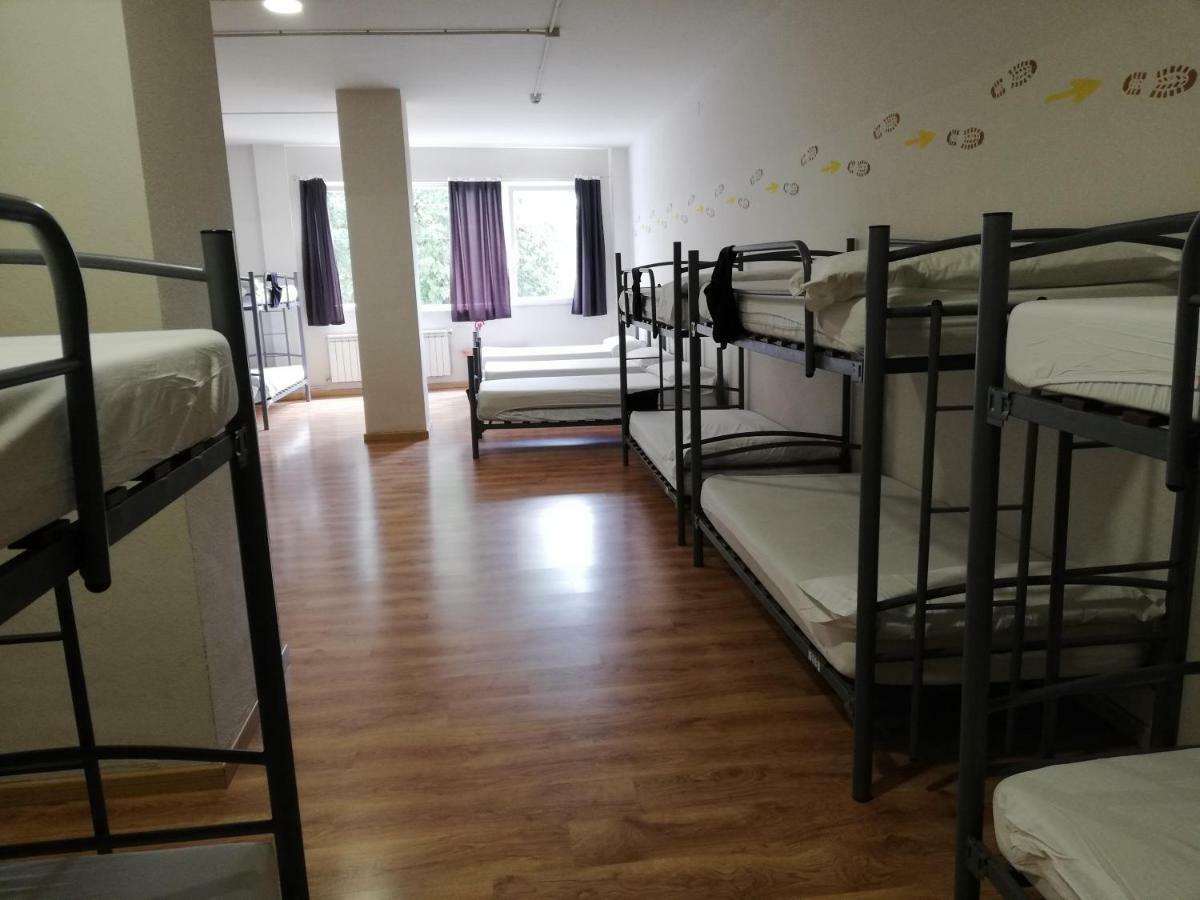 Alma Del Camino - Rooms & Albergue Sarria Exterior photo