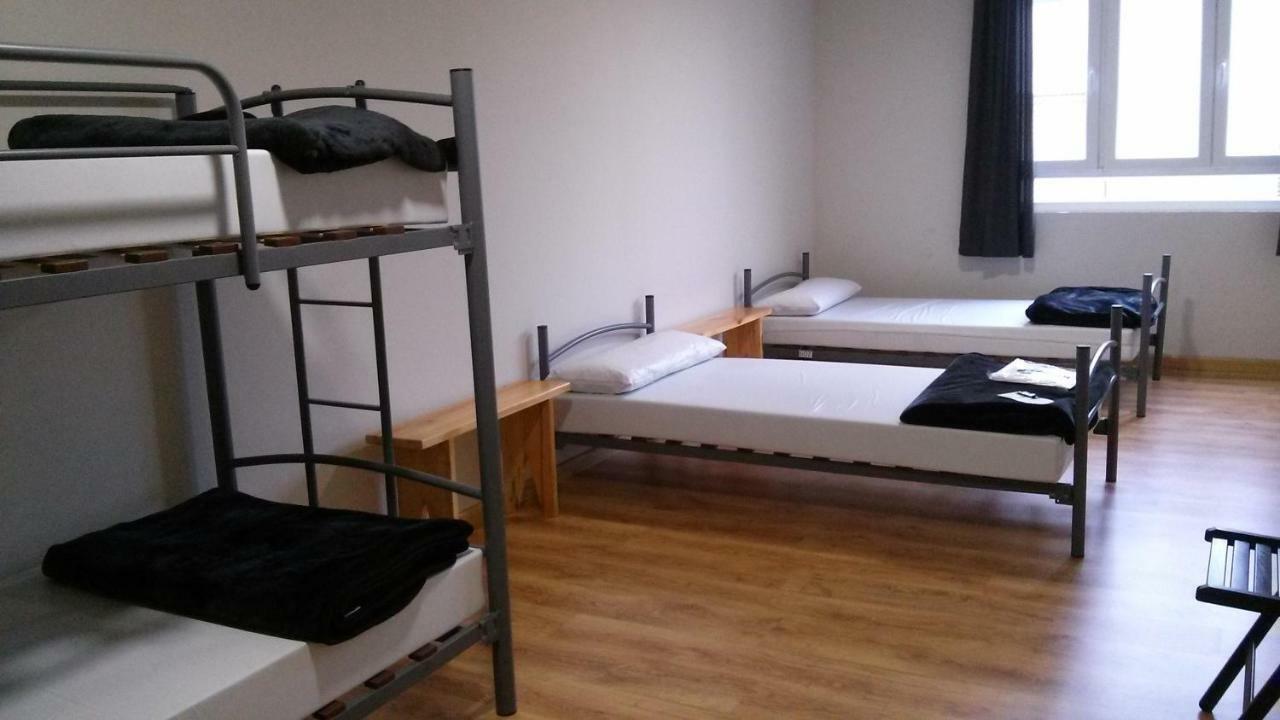 Alma Del Camino - Rooms & Albergue Sarria Exterior photo